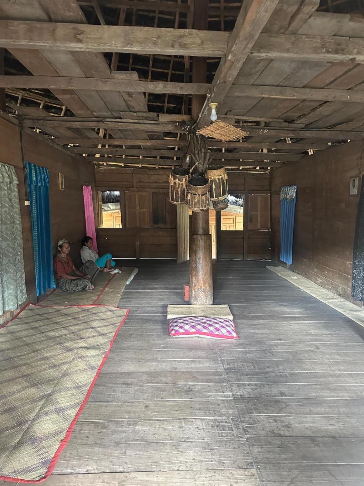 Petra Homestay Bangka Leda Ruteng Exterior photo
